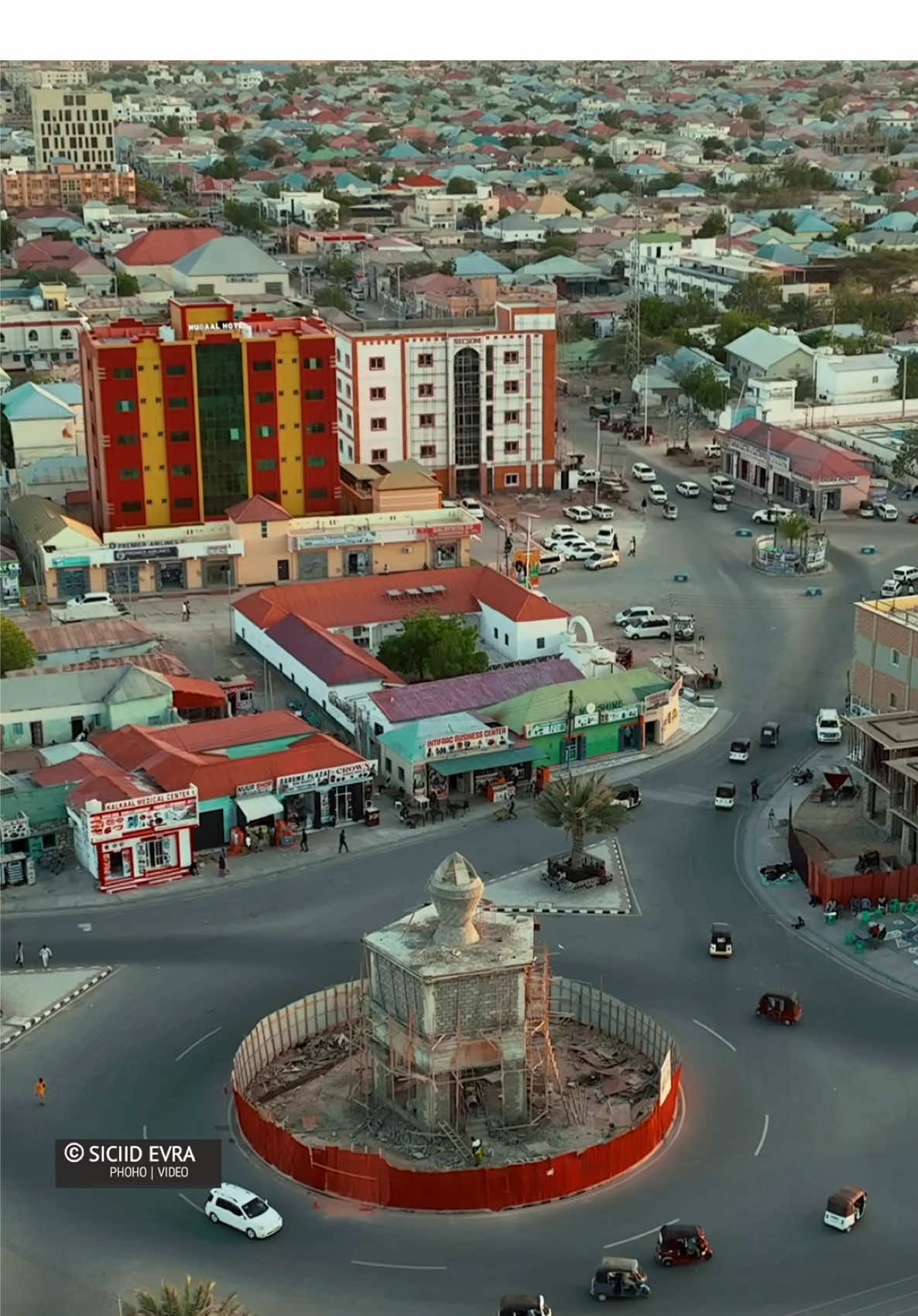 Waxaa meel gabo-gabo ah maraysa dib u dhista iyo casriyeynta Barxadda Caasimadda Garowe  #siciidevra #garowe #puntland #somalitiktok #CapCut 