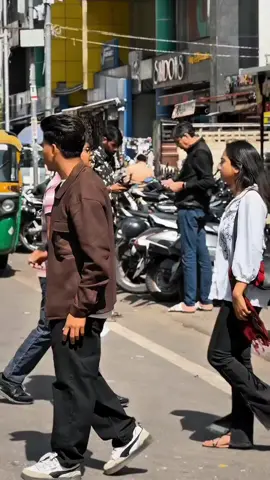 second reaction Kiya ta yarr👀🔥 #tiktokviralvideoforyoupage  #1000MiLLIONVIEWS😍  #TIKTOKTEAMViRALMYVIDEO  #roomSofa😂 