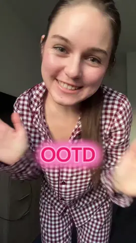 Abea am asteptam sa pot sa ascult colinde ☺️ #foruyou #fyy #ootdinspiration #romania 