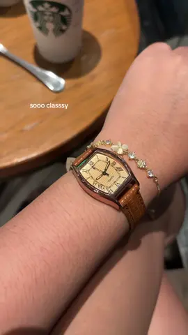 #buy1take1watch #watch #vintagewatch #classywatch #onthisday 