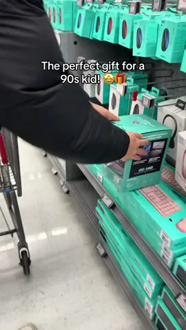 Perfect Christmas gift!🎁 🤯 #retrogaming #retro #retrogames #projector #retroconsole This VideoGame Projector have 10.000 + 90s retrogames, every 90s kids dream!