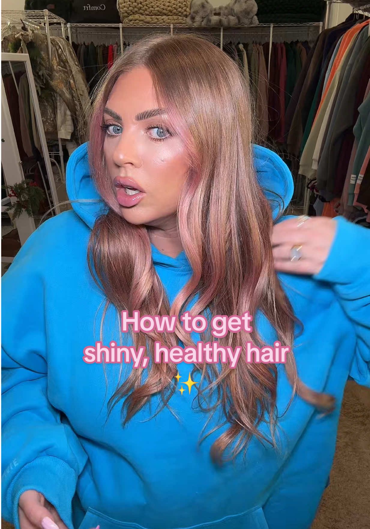 If you’re still showering without a filtered showerhead this is your sign to make the switch to @Nuud 🚿 #nuud #filteredshowerhead #shinyhairtips #healthyhairtips 