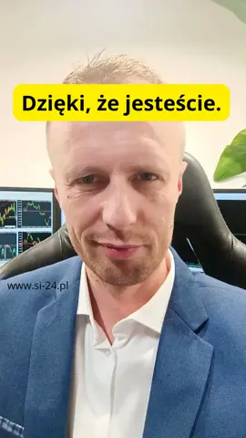 Dzięki, że jesteście. Dzięki za każde polubienie, każdą wiadomość i każdą chwilę na live’ach. Ten projekt od 3000 zł do miliona nie powstaje tylko dzięki mojej pracy — powstaje dzięki Waszemu wsparciu. To Wy dajecie mi siłę, to Wy dajecie mi motywację, to Wy pomagacie mi iść dalej, kiedy pojawia się hejt i cały ten zepsuty świat próbuje ściągnąć człowieka w dół. Wchodzę tu codziennie, bo wiem, że są ludzie, którzy naprawdę chcą się czegoś nauczyć. Ludzie, którzy widzą sens w transparentnym inwestowaniu i w pokazywaniu procesu, a nie bajek. Dziękuję Wam za to, że jesteście częścią tego projektu i tej drogi. To dopiero początek. 📈 Projekt: Od 3000 zł do miliona Realne konto, realne decyzje, pełna transparentność. 📊 Aktualne statystyki i wyniki projektu: 👉 https://www.si-24.pl/od-3000zl-do-miliona/ 📌 Dołącz do Klubu Inwestora: 👉 https://www.si-24.pl/klub #mrwawrzynuk #od3000doMiliona #giełda #inwestowanie #społeczność 