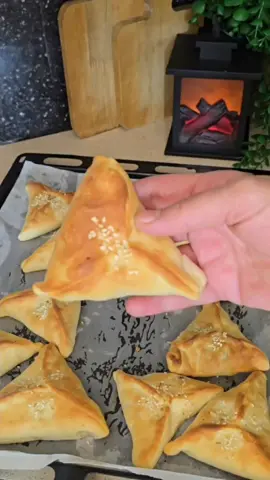 أطيب وانجح طريقة لفطاير السبانخ والحشوة بتشهي 👌❤️ #SpinachPies #FluffyPies