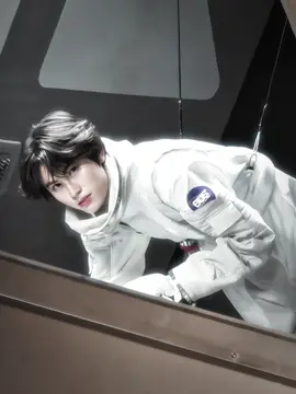 พี่อชิดิwaaa                                                     ( #AAashirakorn #เอเออชิรกรณ์ #BUSbecauseofyouishine #fyp ) *ขออนุญาตคลิปที่4จากxด้วยนะคะะ*