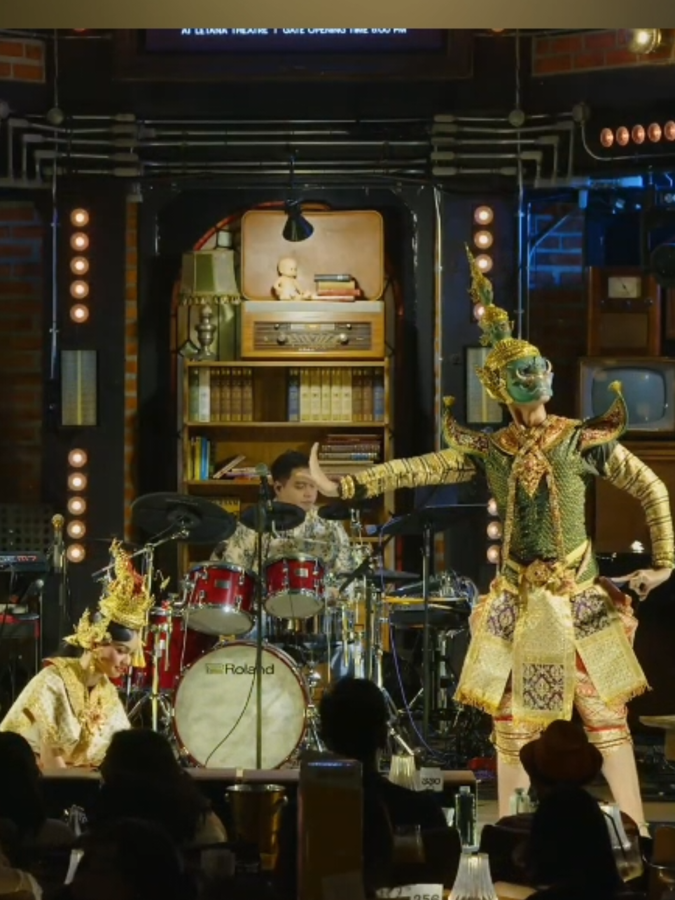 แสดงโขนสด เรื่องรามเกียรติ์ ตอน ทศกัณฐ์เกี้ยวนางเบญกาย ณ โรงละครเลอทาน่า  #โขน #บ้านไทยสิริ #ทศกัณฐ์ #นางเบญกาย #โรงละครเลอทาน่า 