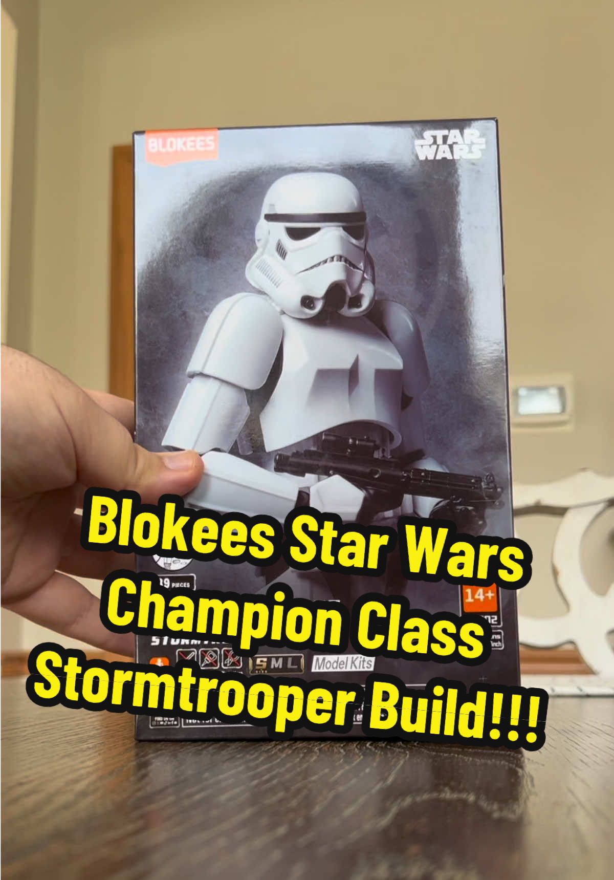Let’s open up the new Blokees Star Wars Champion Class Stormtrooper!!! @blokees.official @Star Wars  #blokees #blokeesstarwars #starwars #asmr #unboxing 