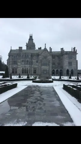 I yearn so hard #engliscountryside #tudorhouse #castle #manorhouse 