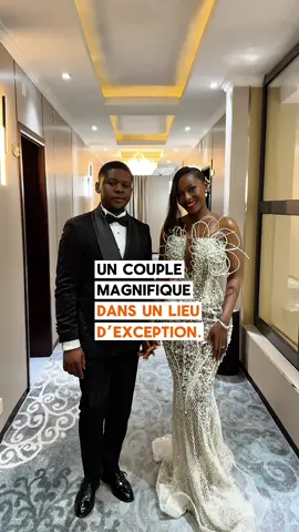 Un couple magnifique, un hôtel raffiné… la cérémonie peut commencer.