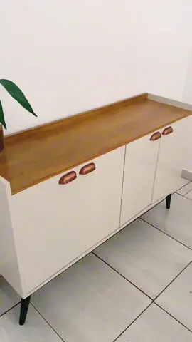 QUEIMA DE ESTOQUE - Aparador Buffet E&A 3 Portas com Pés Retro Cantinho Do Café.  Comente “aparador” e receba o link. #aparador #buffet #aparadorbuffet #decoração 