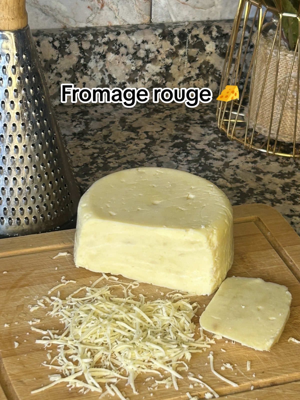 Fromage rouge fait maison 🧀💫 #viralvideos #goviral #explorer #fromage #cheese 