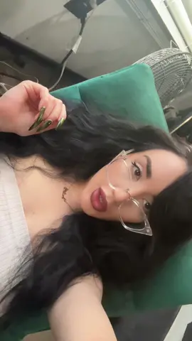 I’ll never stop reminding you that you’re useless 🤏🏻