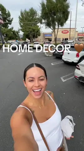 Come to HomeGoods with me for all the fall vibes 🤎🍂 I’m grabbing some cute home decor + Thanksgiving pieces to cozy up the house. Everything I picked up is linked for you — just comment “decor” and I’ll send the links straight to your DMs. 🤎