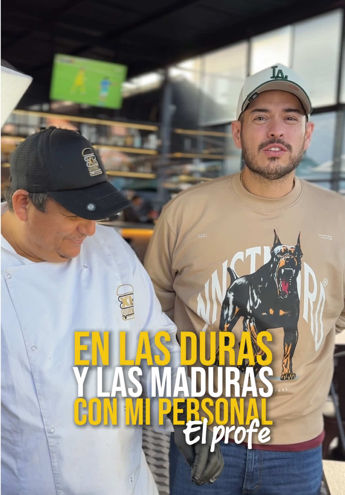 +10 años batallando como jefe de cocina en XL. “Profe” hoy quiero reconocer su labor con nosotros, no solo por esa sazón única, sino porque a pesar de enfrentar las duras y las maduras (incluyendo la enfermedad) sigue ahí, dispuesto a darlo todo con sus manos. Feliz cumpleaños y que Dios lo acompañe en cada momento mi profe #xlgourmet #agradecido #personaldeconfianza 