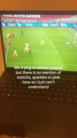 What a struggle #skysportshalo #womeninsports #football 