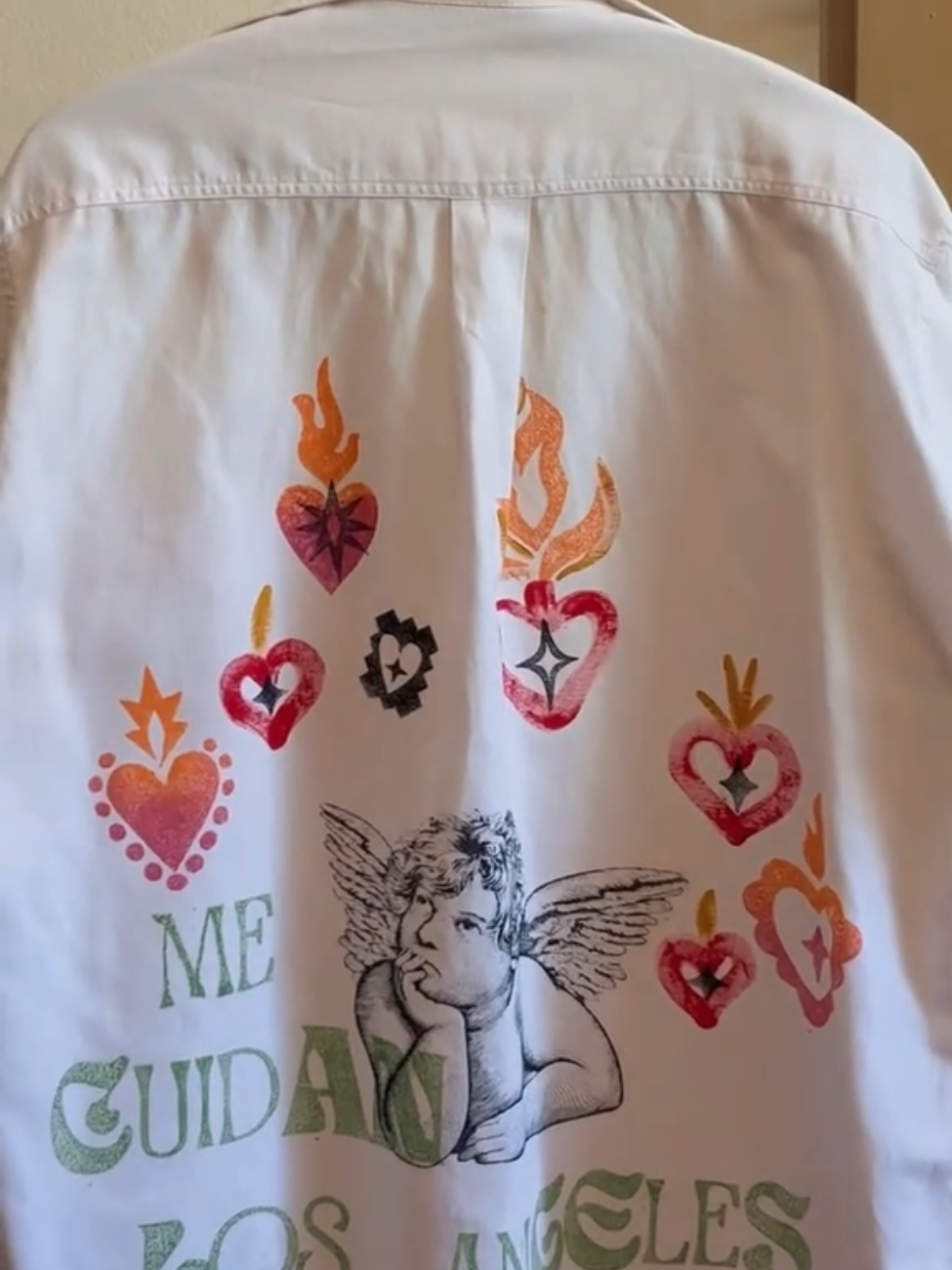 Prendas intervenidas con el corazón en las manos 🙌🏻🩷