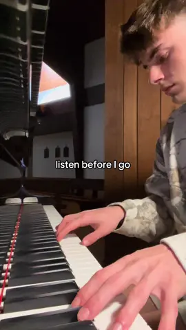 these chords > #listenbeforeigo #billieeilish #pianocover #pianotok #listen 