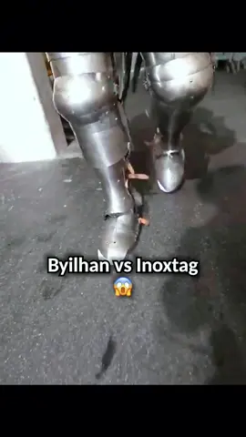 Twitch : Byilhann - Byilhann et Inox s'affrontent en tenue de chevalier 😱 @Inoxleshinobi  #byilhanntwitch #byilhan #twitch #inox 