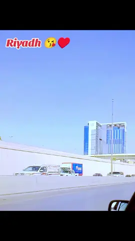 Hashtags: #dirtracing, #Motorsport, #racingtips, #dirttracklife, #offroadracing, 