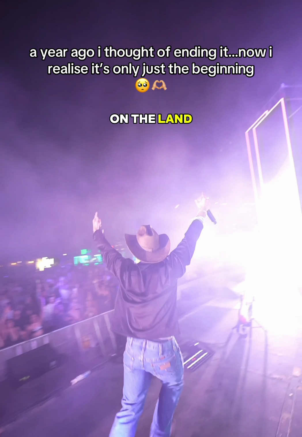 Full mix is out everywhere 🥹 this 2026 tour is gonna make us cry 😭❤️ sign up link in bio now LETS GO 🏎️ #taylorswift #m83 #altegomusic 