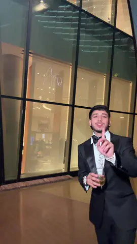 Muchachos este es mi último tema por qué ya me están funando por creerme cantante 😔 tenía mi otro sencillo llamado bandidas por doquier y no me lo deja sacar la disquera Carlosvidal music 