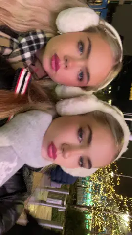 @Am🧝🏻‍♀️ ITS CHRISTMAS