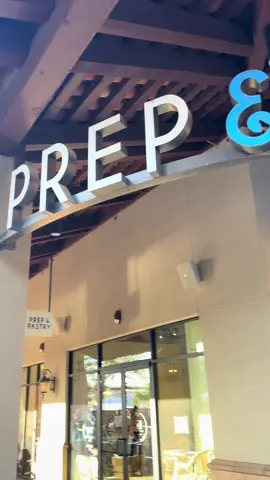 Morning shakeout in Scottsdale with the girlies powered by Best for Last Run Club. Amazing vibes powered by #teammilk for @Every Woman’s Marathon 