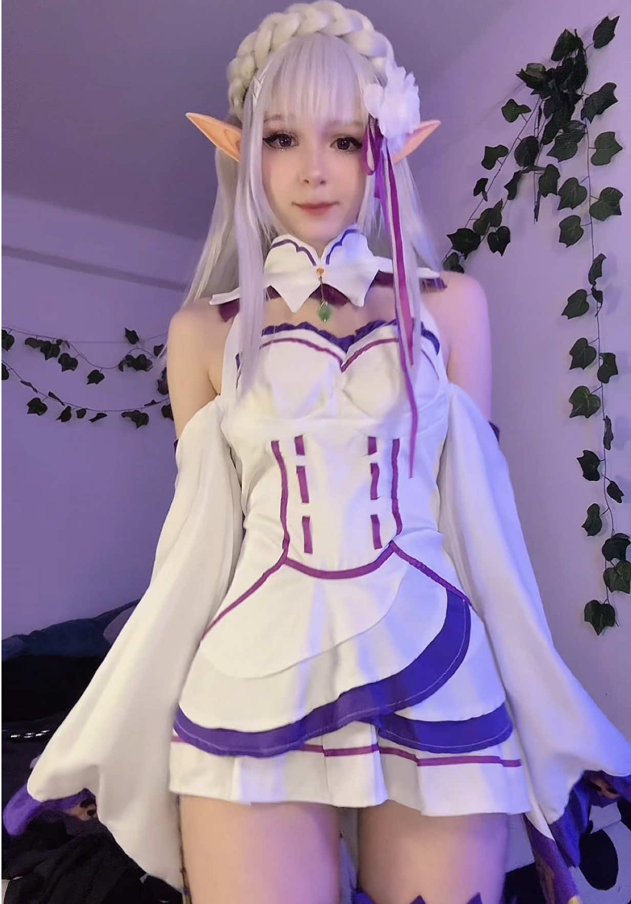 #emilia #emiliarezero #emiliacosplay #rezero #rezerokarahajimeruisekaiseikatsu #rezerostartinglifeinanotherworld #rezerocosplay #cosplay 