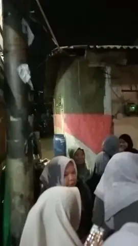 Penggerebekan rumah yang jadi benalu sangat meresahkan warga, udah tengah malem tapi masih nongkrong di rumah orang dengan cowo