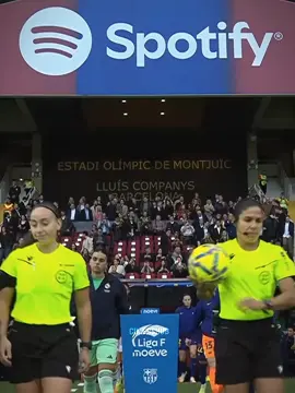 Barcelona vs Real Madrid Ladies Classico today 😭#barcafermini #barca #realmadrid #elclassico #viscabarca 