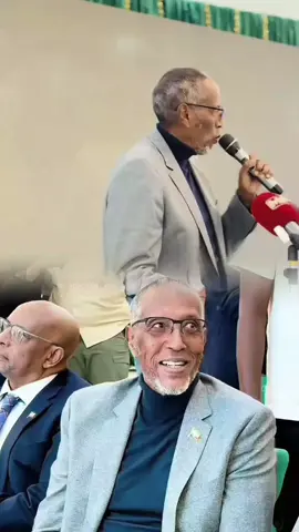 13 kun doller uu muuse ku deeqey m:b:c🫡😎🦁 #somalitiktok #views #tiktok 