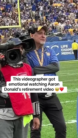 He couldn’t keep it together watching number 97 retire 😢 #football #cfb #emotional #espnsocial  