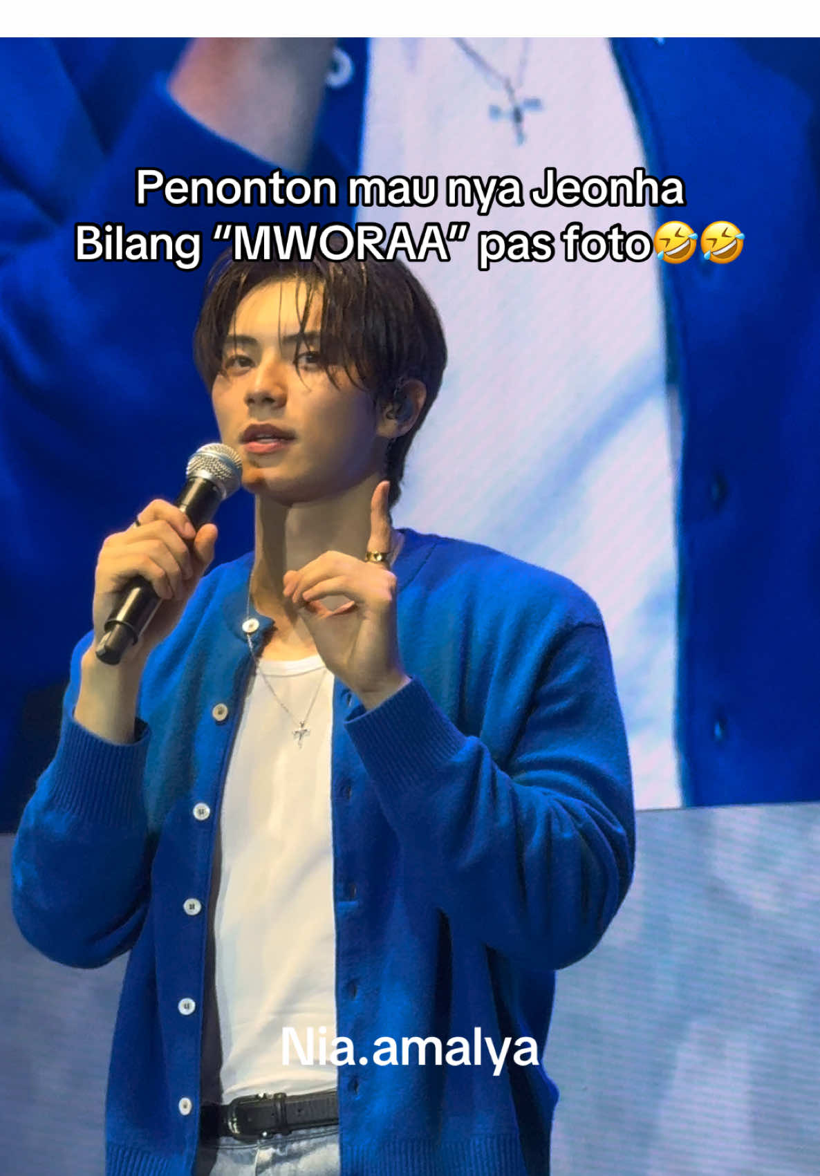 MWORA???🤣🤣🤣🤣 Foto bukannya blg Cisss atau Jakarta🤣 tapi semua mau bilang MWORAAA🤣🤣🤣🤣 ngakak asli #fanmeet #leechaemin #bonappetityourmajesty #chaemin #chaemintoyou