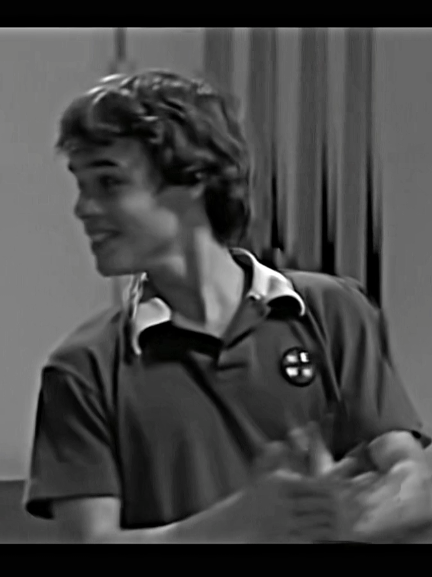 ¿Por qué siempre te guardas tus sentimientos? #paratii #ponmeenparati #rebeldeway #Pablo #fyp 