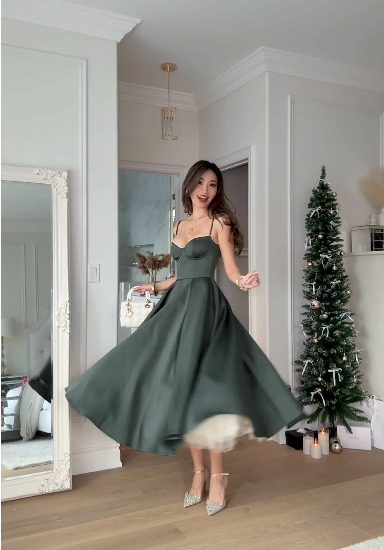 THE original Christmas dress 🌲 from @houseofcb, a bunch of accounts are using this video as ads for their own brands 😭 so be careful!!!#christmas #dress #girls #style #fypp