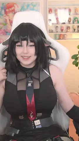 Come and join Upmina on her Twitch live stream, Absolute Cinema! 🤚🏻🤓🤚🏻 #cosplayer #clipsdetwitch #upminaa #enparati #like 