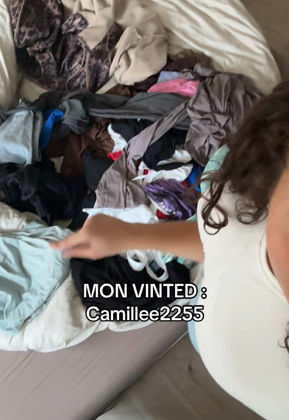 Il y a des réductions sur les lots 🤭 MON VINTED : CAMILLEE2255 #vinted #fitgirls 