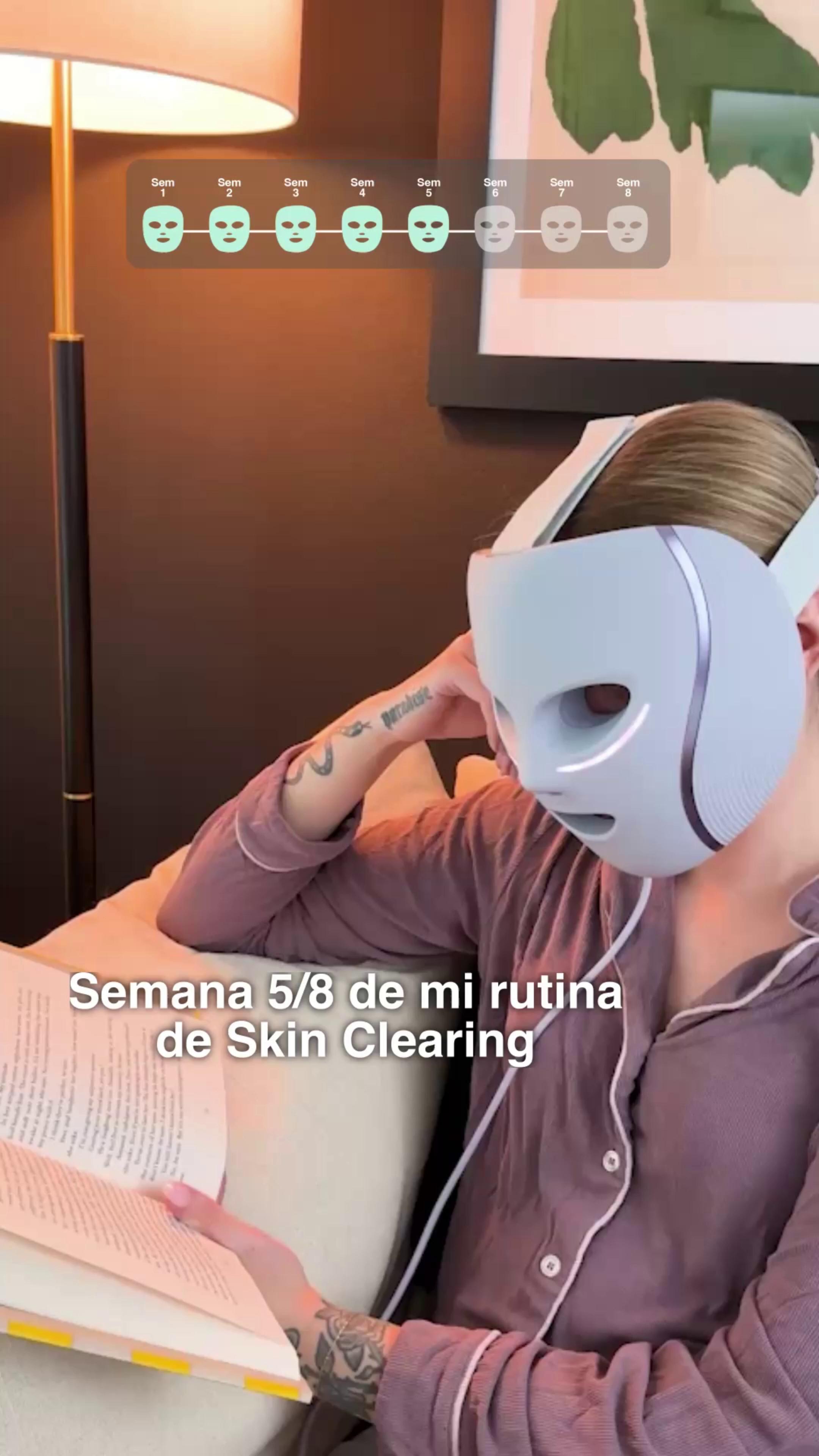 Semana 5 con Shark CryoGlow: empiezan los cambios. ✨ La combinación de luz azul, roja e infrarroja hacen que la piel se vea saludable y esté más suavecita. 🤩 No por nada es la máscara LED más premiada en EE. UU. en 2025.* *Basado en el número total de premios otorgados por medios especializados en skincare a Shark CryoGlow. #SharkBeauty #CryoGlow #BeautyRoutine #SharkLover #Skincare