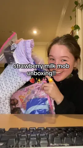 Ily @strawberrymilkmob