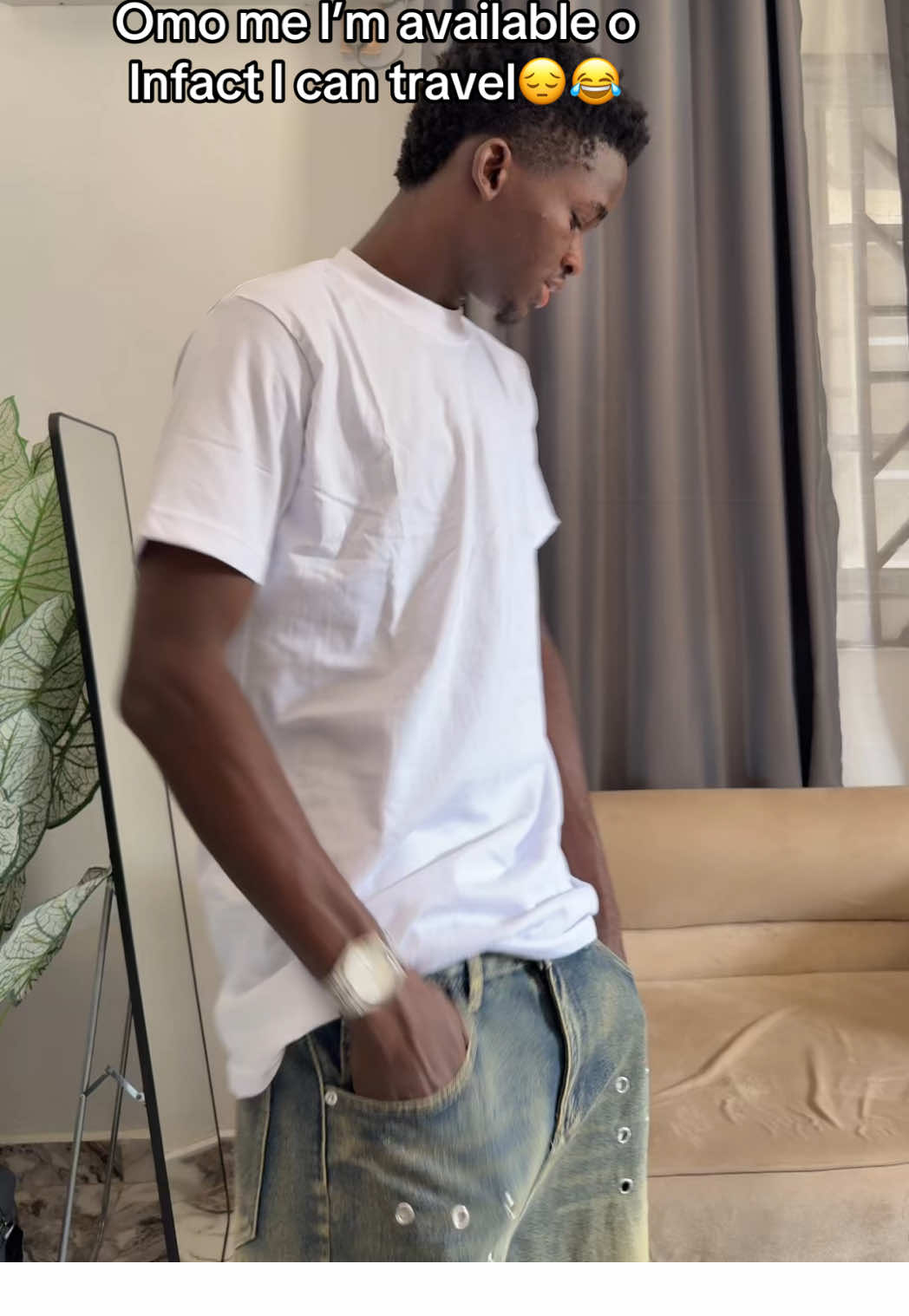 Make ona book me😔😂