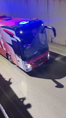 Bulgaristan’ı 2-0 mağlup eden A Milli Takımımız stadyumdan böyle ayrıldı. #futbolunkalbi #sporgünlükleri #sporhaberleri #sadecespor #neizlesem 