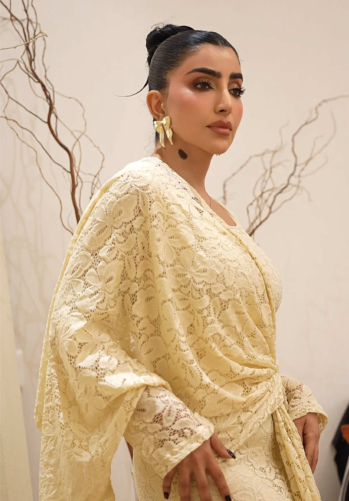 بنات انقذوني ،، احتاج استعانه بصديق ،، هذي الحيره الحلوه الصعبه ،، بعد يومين بكون بدبي مع شي ان  بالفاشن شو ٢٠٢٥ ،، والكوليكشن الجديد منهم يحير واكيد مو بس انا حتى انتوا تقدرون تشوفون الكوليكشن كله في البوب اب ستور الي بيكون في مردف ستي سنتر من تاريخ ٢١ الى تاريخ ٣٠ نوفمبر واكيد بتكون في خصومات خطيره تبلش من ٢٥ ٪؜ ،، واكيد في كود خصم للأونلاين (EYD20) .🤍🤍🤍 المهم بنات اي لوك اعتمده ؟؟ الاول ولا الثاني ولا الثالث ‪‪@shein_ar‬‬   #sheintrends⁩⁩