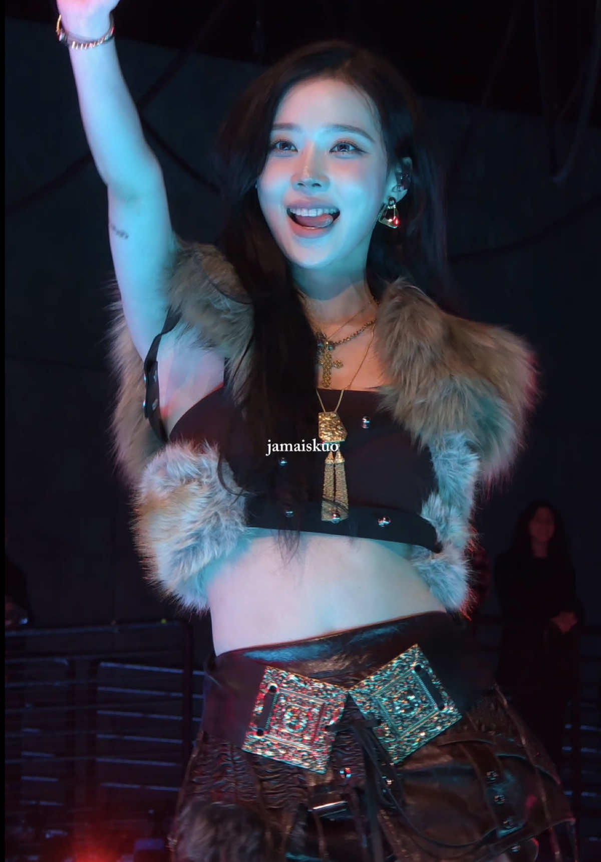 Better Things (#minjeong focus) ❄️ (I got scared when she walked up so close to our corner - literally like 😧) @aespa official  #aespa #winter #amazonmusiclive #fancam 