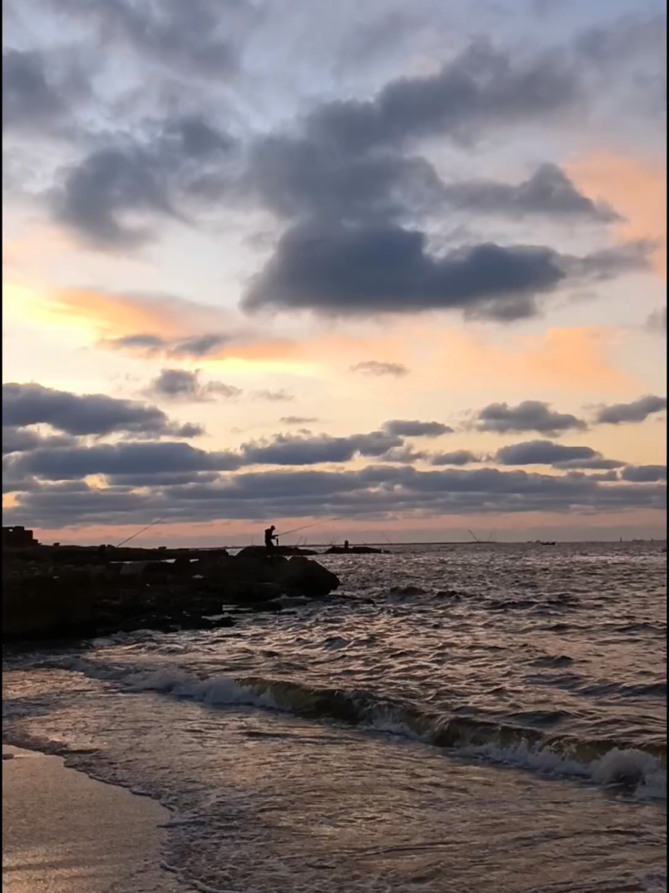 I thought the past had finally grown quiet, but one look brought everything back the broken promises, the lost dreams, and that silence that left a wound that never healed. So tell me even if it's not true that you never forgot me, that a part of me still lives in you. And you, longing… be gentle. Lighten the weight of a heart still tied to the one who left, and return even a small trace of the safety I once knew.