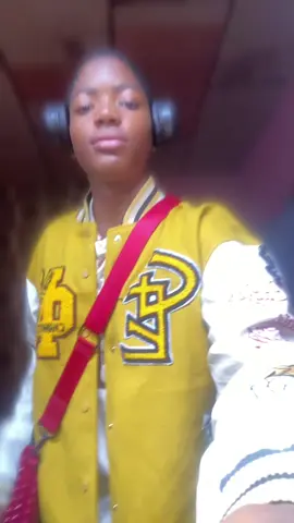 Svp republier 🙌🏻🥸🩸@Harold_official @LaMano🚫🦵🏾 @Pavel officiel 😎  