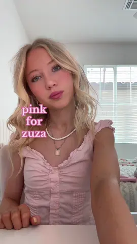 @zuza 🐆🎗️💓 #jesuslovesyou #pinkforzuza #LLZB #joyaisabella #OOTD 