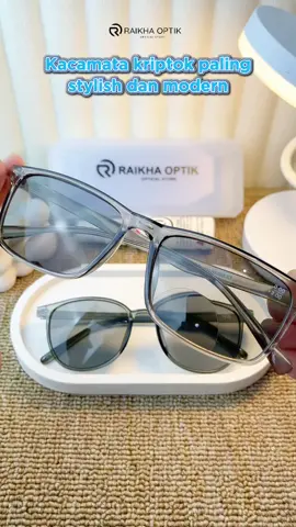 Kacamata Baca dan Jalan Lensa warna anti UV Tersedia Juga untuk Mata Normal #kacamatabacadanjalan #kacamataantiuv #kacamatabacadoublefokus #fypシ゚viral🖤tiktok #fyp 
