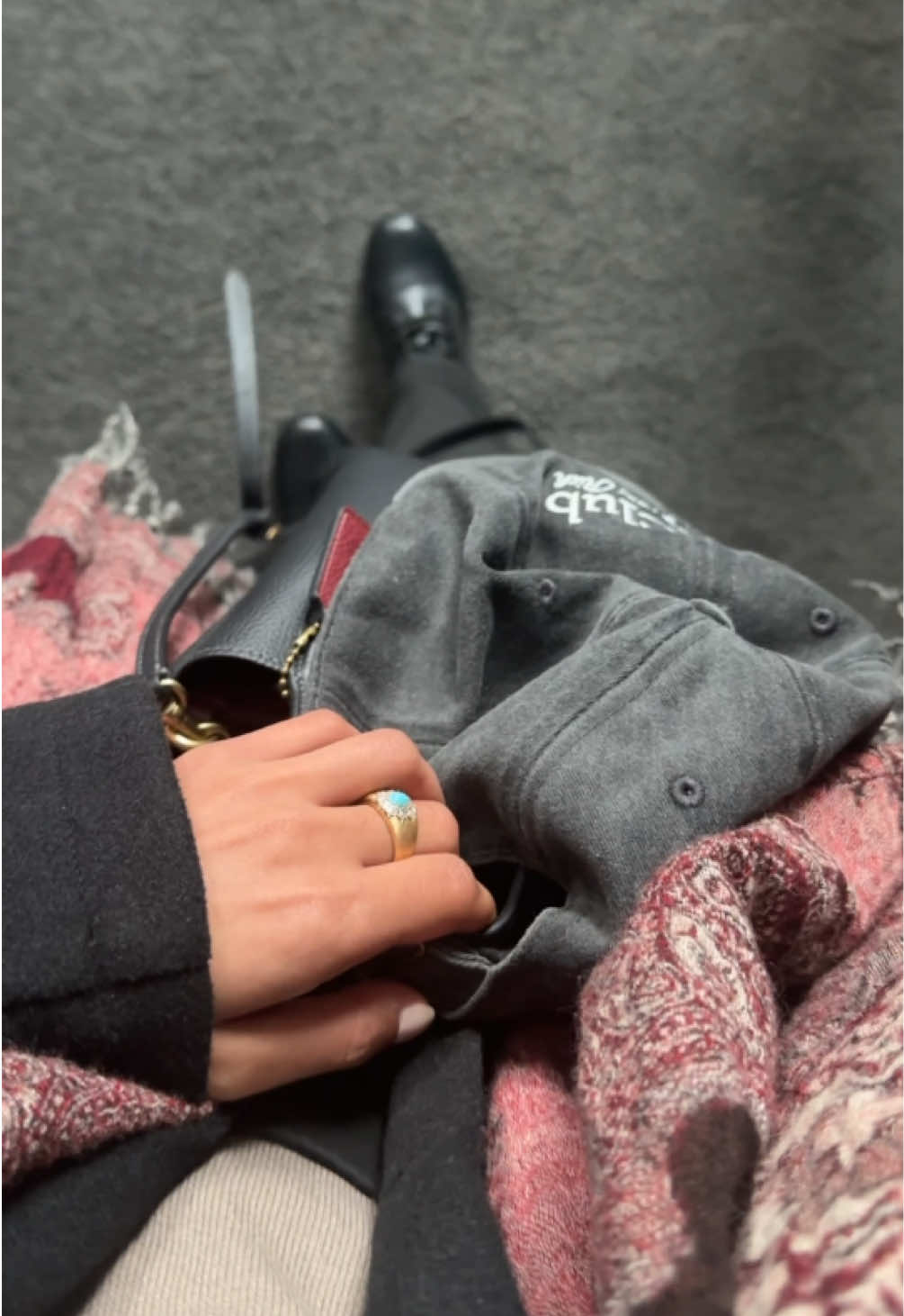 فداك الي مضى والّي بقى 🤎❤️‍🩹 #explore #foryou #explorepage #foryoupage 