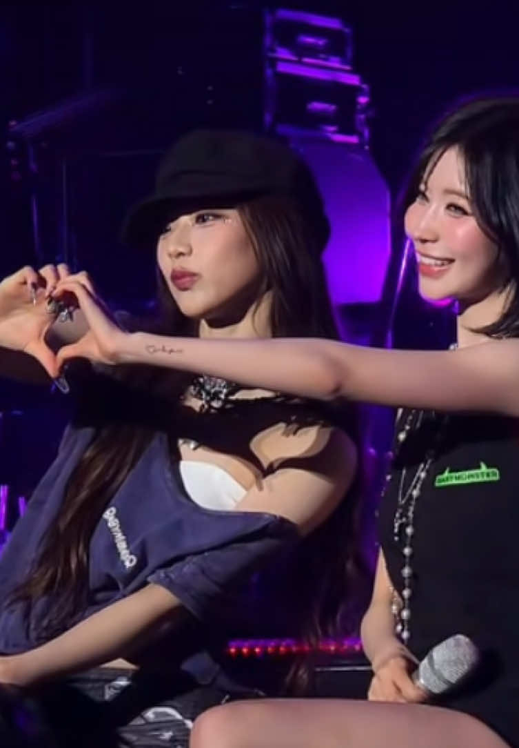 asa cute expression everytime she want to make 🫶 with ruka unnie. RUKASA bater-up rap focus 🫶 #rukasa #ruka #asa #babymonster #루카  encore fancon chiba