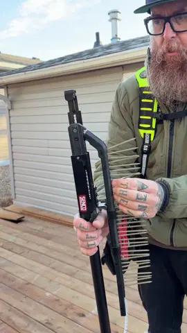 This is such a great combo for screwing down deck boards! The Makita 2500 rpm brushless 18v screwgun paired with the Senco Autofeed attachment • Here I’m sinking 3” tanned exterior screws with ease @Makita Tools USA  . . . #tools #construction #makita #makitatools